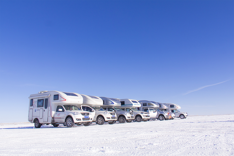 冬季玩雪，開房車這個必須要有